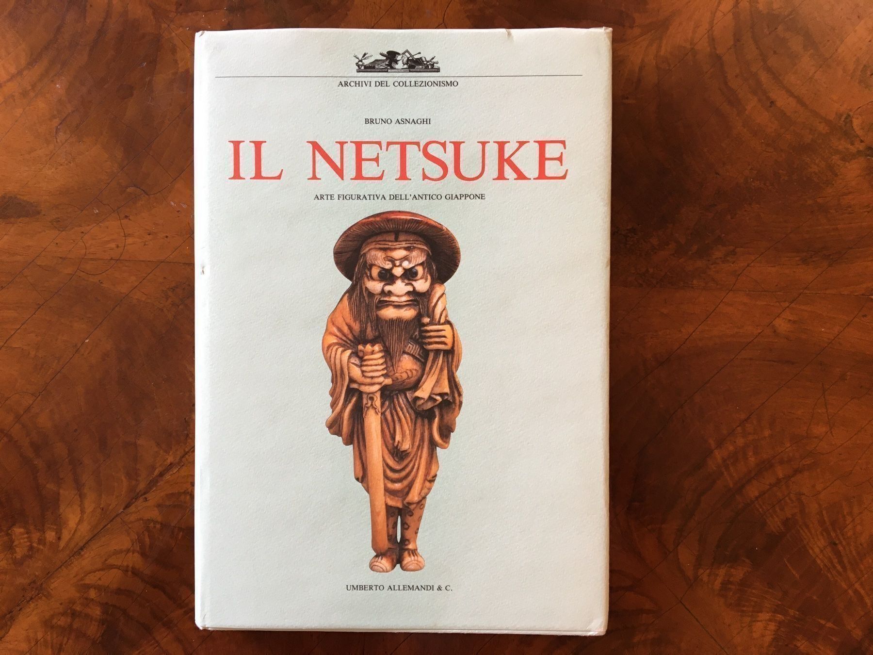 Libri: Buch: Netsuke, kleine Figuren aus Japan – Usato da Zürich venduto da ZuercherBrockenhaus