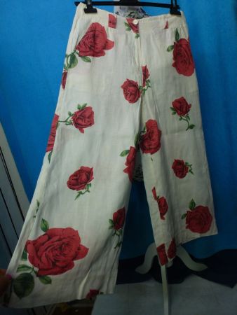 SYNCHRON 7/8 HOSE LEINEN WEISS BLUMEN GR 34 NEU WEITES BEIN