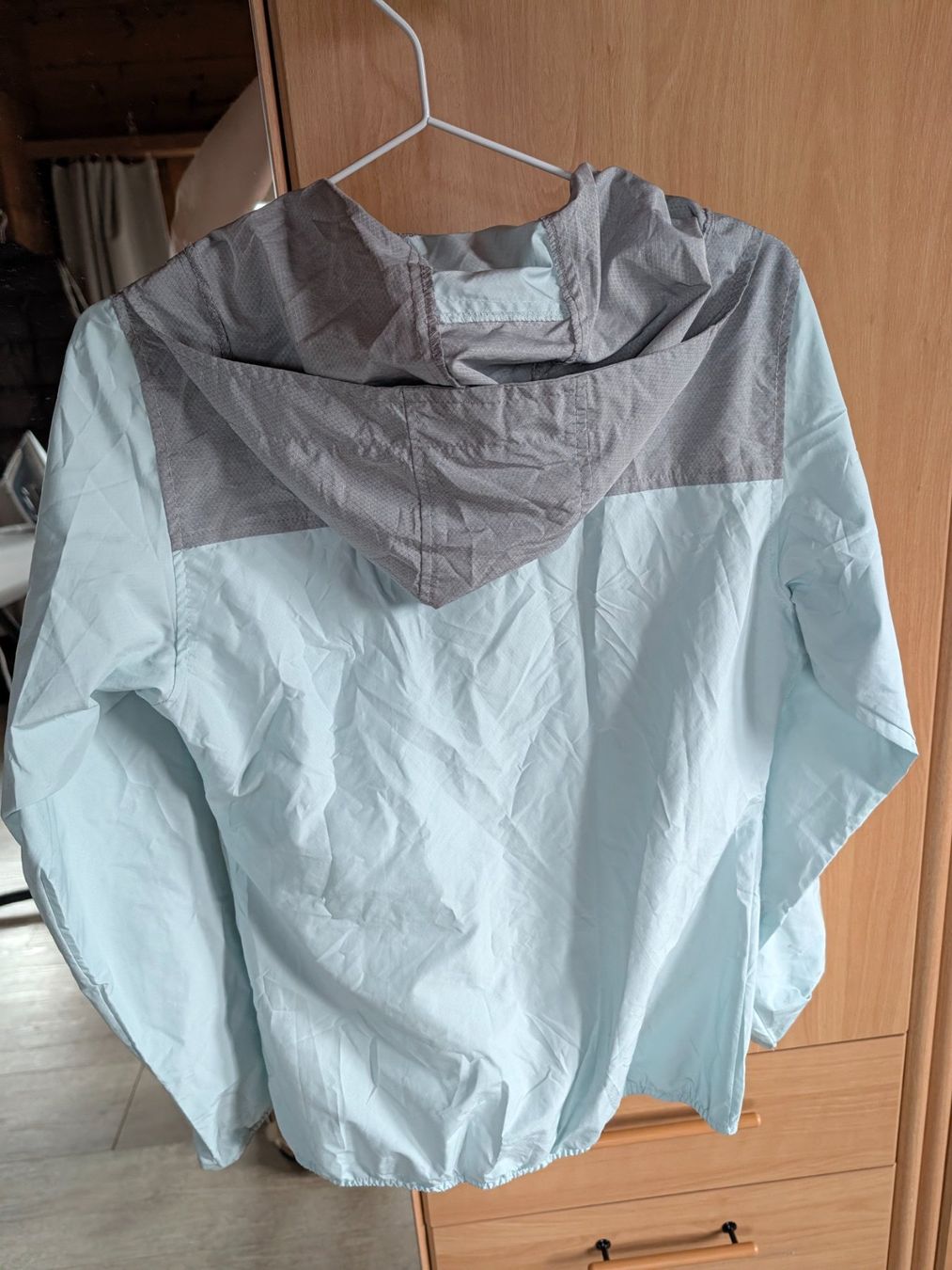 Herschel Jacken: Herschel rain jacket lights and packable – Neu (gemäss Beschreibung) aus Altendorf von jak_lkk8 1