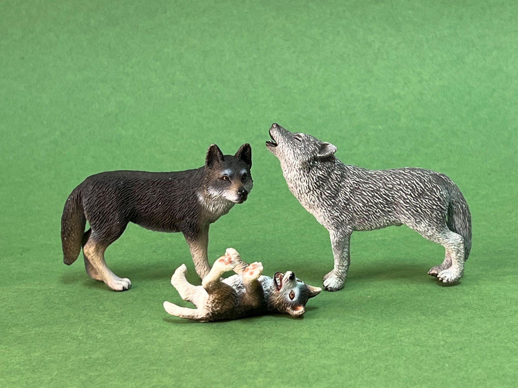 Schleich Statuette: 8 Schleich Wolf Wölfe Rudel Wolfsrudel – Usato da Ennetbaden venduto da mapa05 2