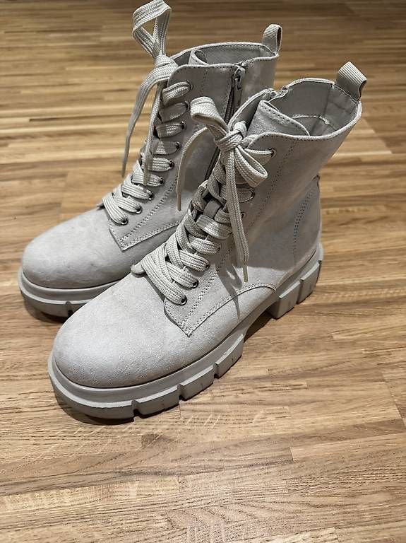 Scarpe da donna: SCHNÜRSTIEFEL Gr. 36 – Usato da Galgenen venduto da jasmino12 1