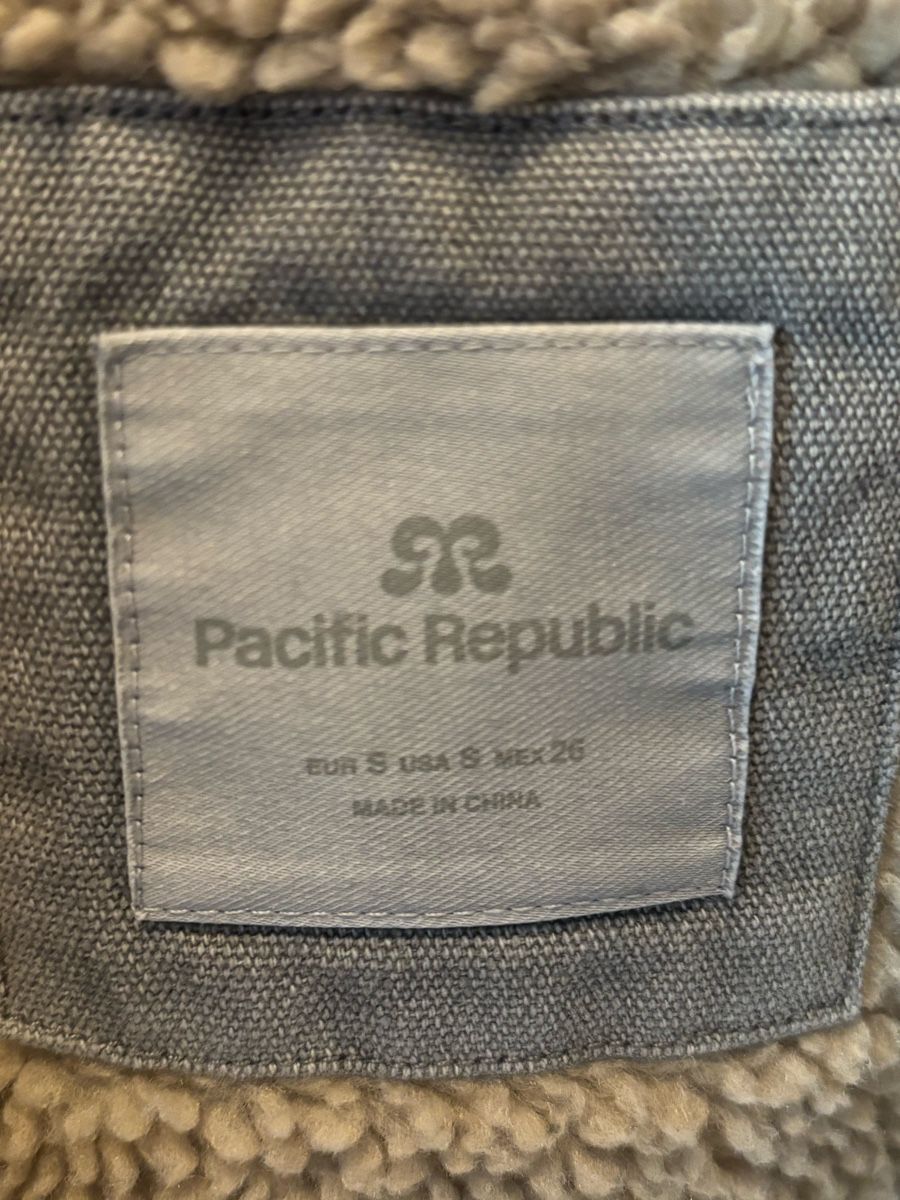 Pull&Bear Jacken: Veste pull&bear à vendre  – Gebraucht aus Sonceboz-Sombeval von Luna_p1414 2