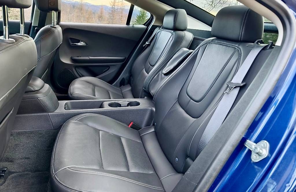 Automobili: Opel Ampera E-REV Plug-in-Hybrid Limousine 2012 – Usato da Turbenthal venduto da Retoo 6