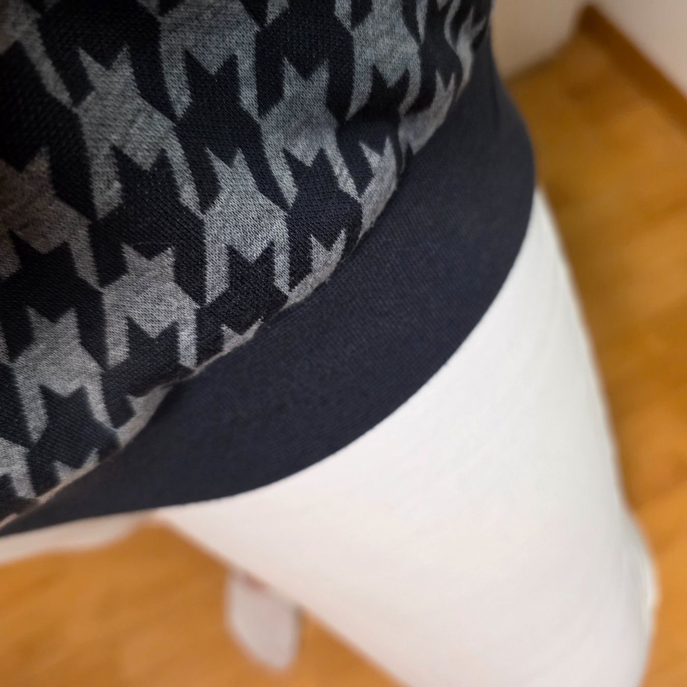 Pullover & Sweatshirts: Pullover mit Hahnentrittmuster – Tchibo Essentials XL – Gebraucht aus Wald ZH von CapLux 4