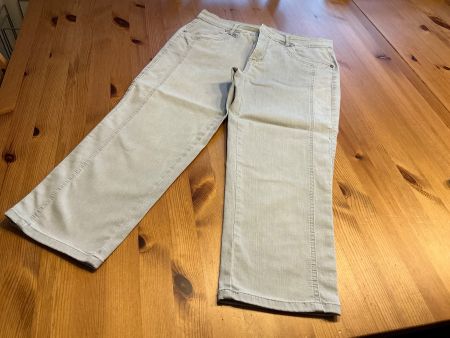NEU:  ANNA MONTANA JEANS, Gr. 40