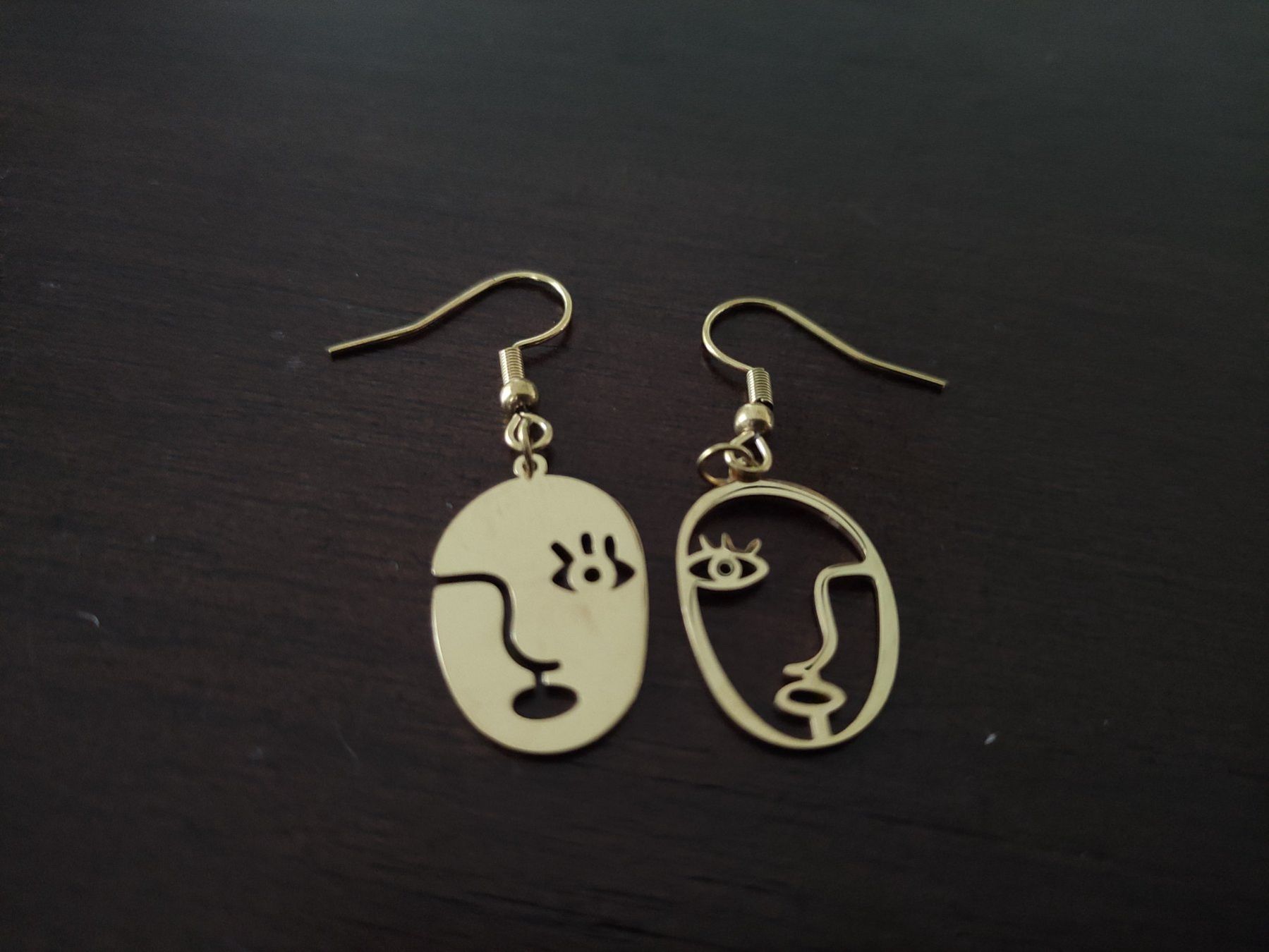 Orecchini pendenti & Orecchini a lobo: Boucles d'oreilles strange face – Nuovo (secondo la descrizione) da YVERDON-LES-BAINS venduto da Tony-no