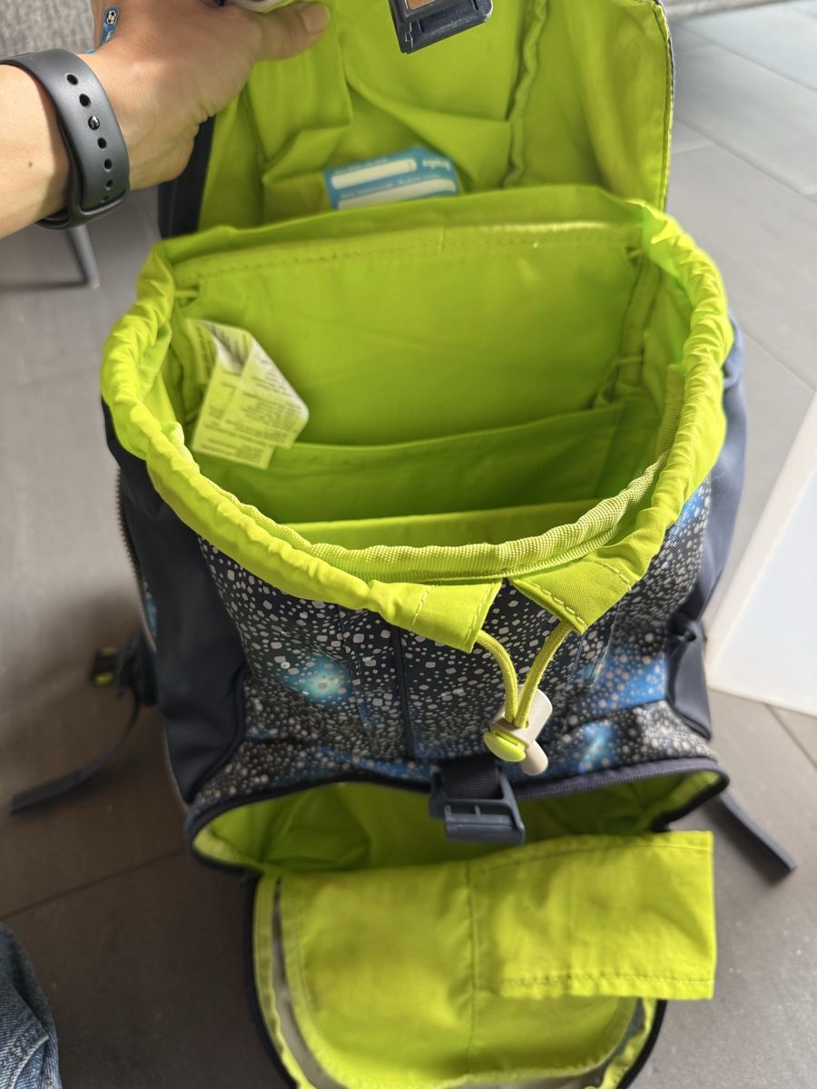 Ergobag Borse & Zaini: Ergobag Schulranzen Galaxie - Top Zustand! – Usato da Pieterlen venduto da Paddlae7 7