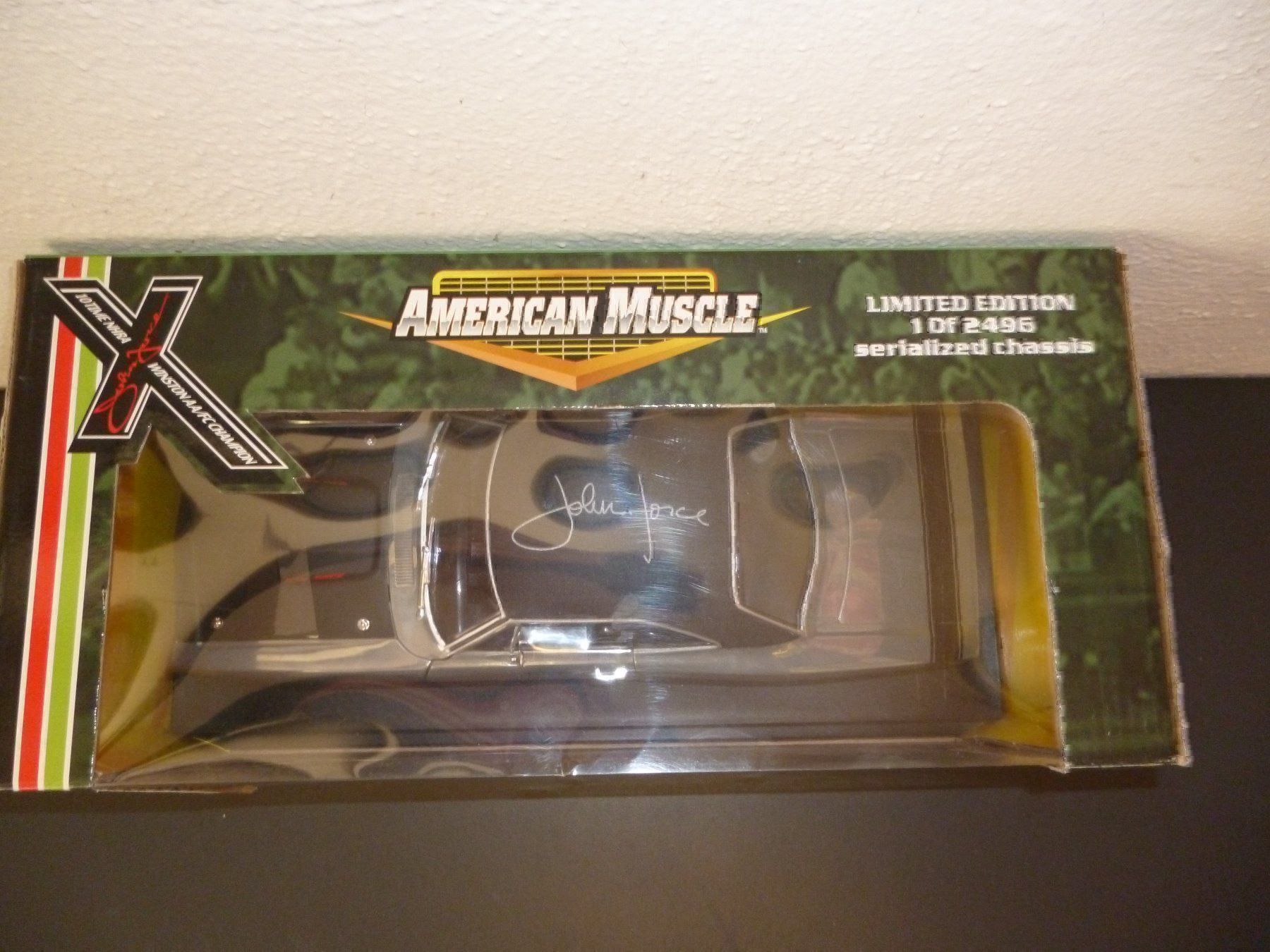 Dodge Modellini d'auto: Dodge Super-Bee 69 Chrome-Edition 1:18 – Nuovo e nell'imballaggio originale da Niederwil SG venduto da Kaicorner03 1