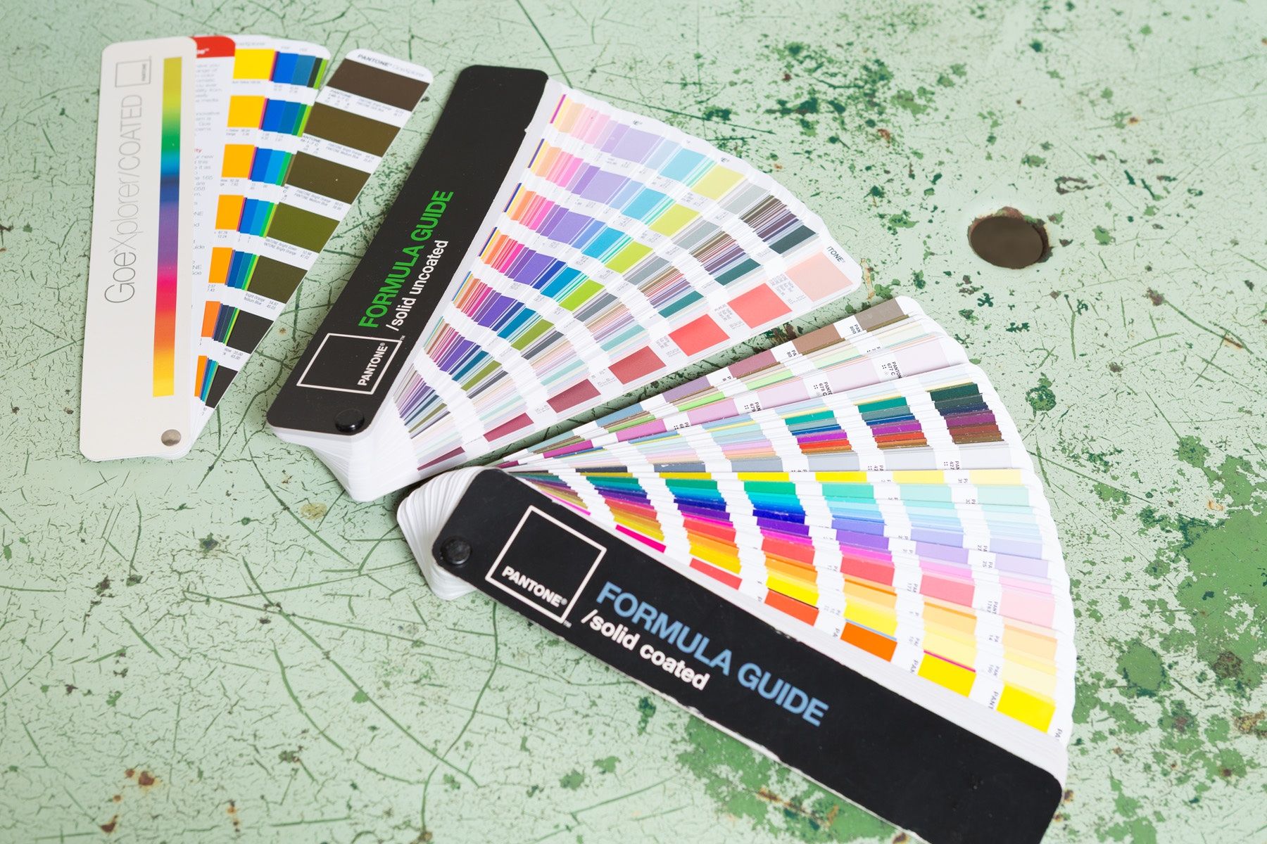 Colori: Pantone Formula Solid Coated/Uncoated Farbfächer – Usato da Bern venduto da sales_et 3