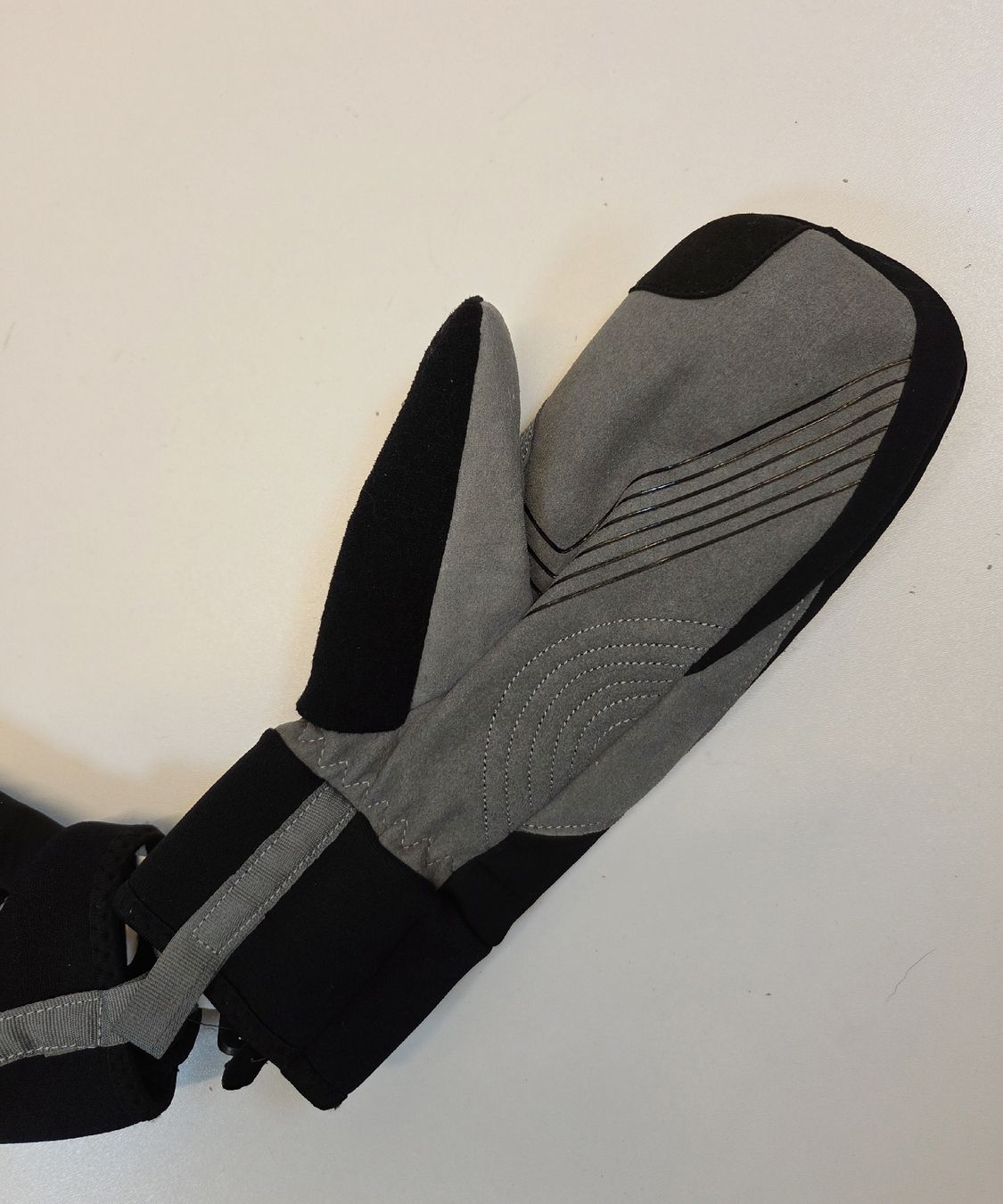 Handschuhe & Handstulpen: Campz Damen Handschuhe Gr. M – Neu und originalverpackt aus Braunau von Brand-Store 4