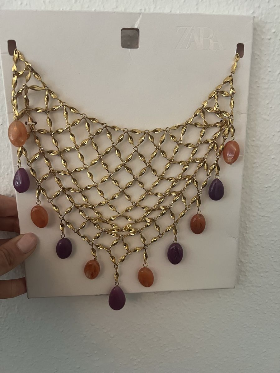 Zara Catenine: Zara Statement Halskette, Gold mit Steinen, neu – Nuovo e nell'imballaggio originale da Sisseln AG venduto da L.A.88