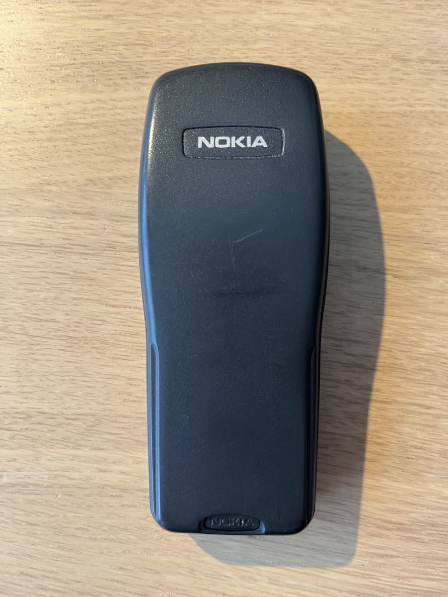 Nokia Telefoni cellulari / Smartphones: Nokia 3210 mobile phone - defekt – Difettoso da Dietlikon venduto da bobbyfolk 2