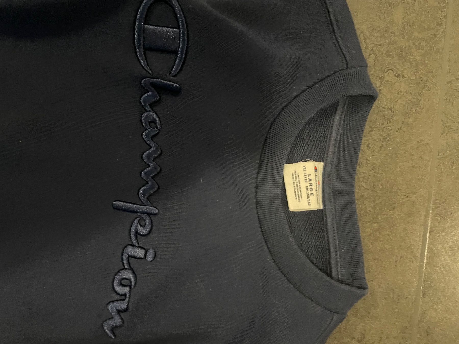 Champion Maglioni & Felpe: Champion Pullover – Usato da Zürich venduto da Ivona3 1