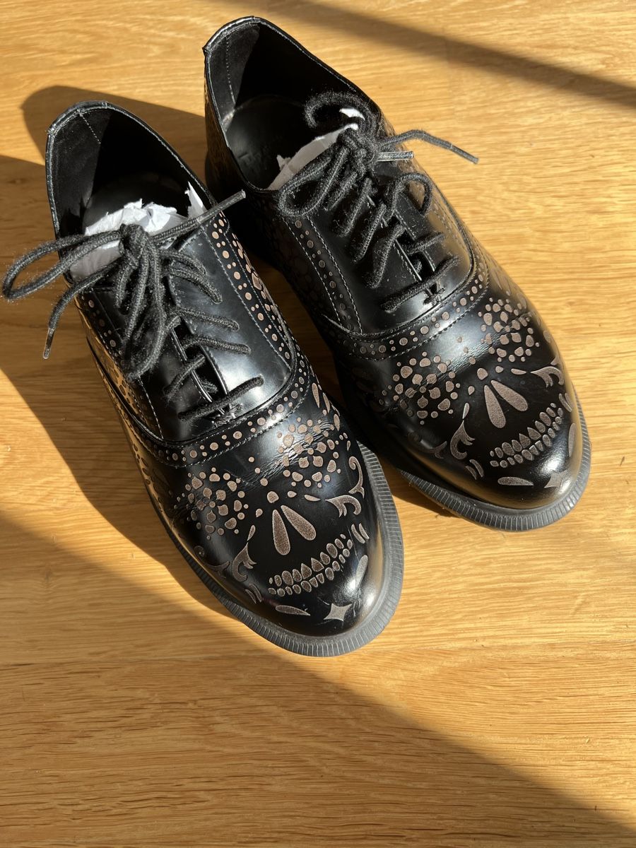 Dr. Martens Scarpe da uomo: Doc Martens skull – Usato da Riehen venduto da Loretxutxu
