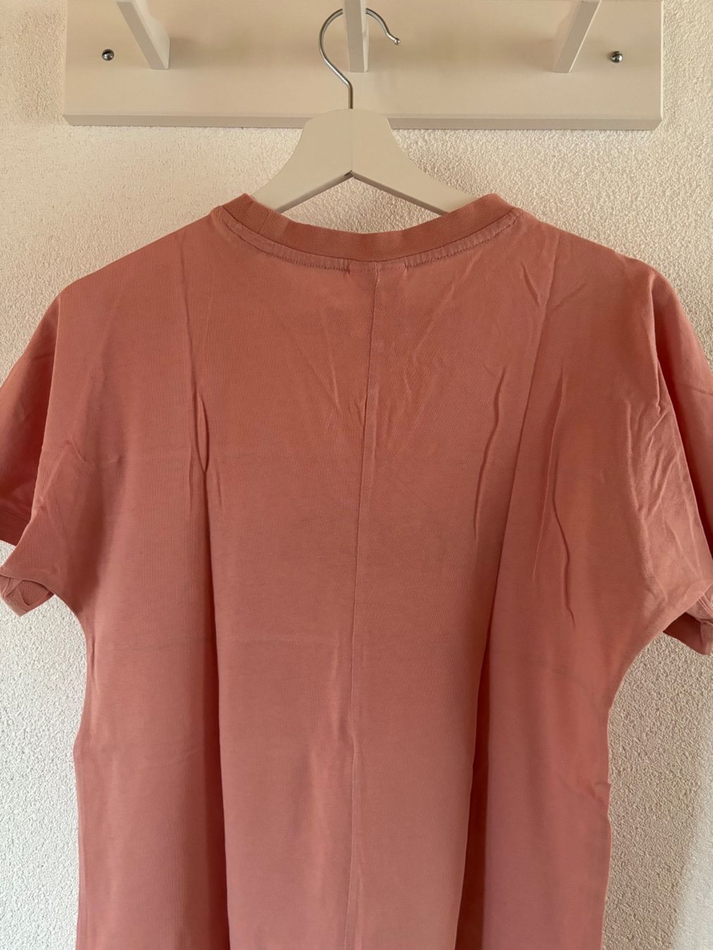 Reebok T-shirt: T-shirt rose "Reebok" – Usato da Grandvillard venduto da Elsa.Del 1
