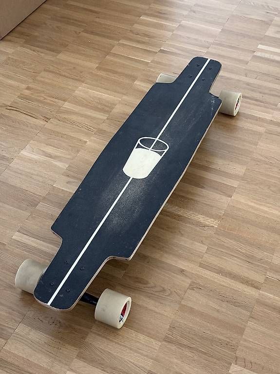 Skateboards: Longboard Custom Art Leon der Profi – Usato da St. Gallen venduto da tor_2xjw 2