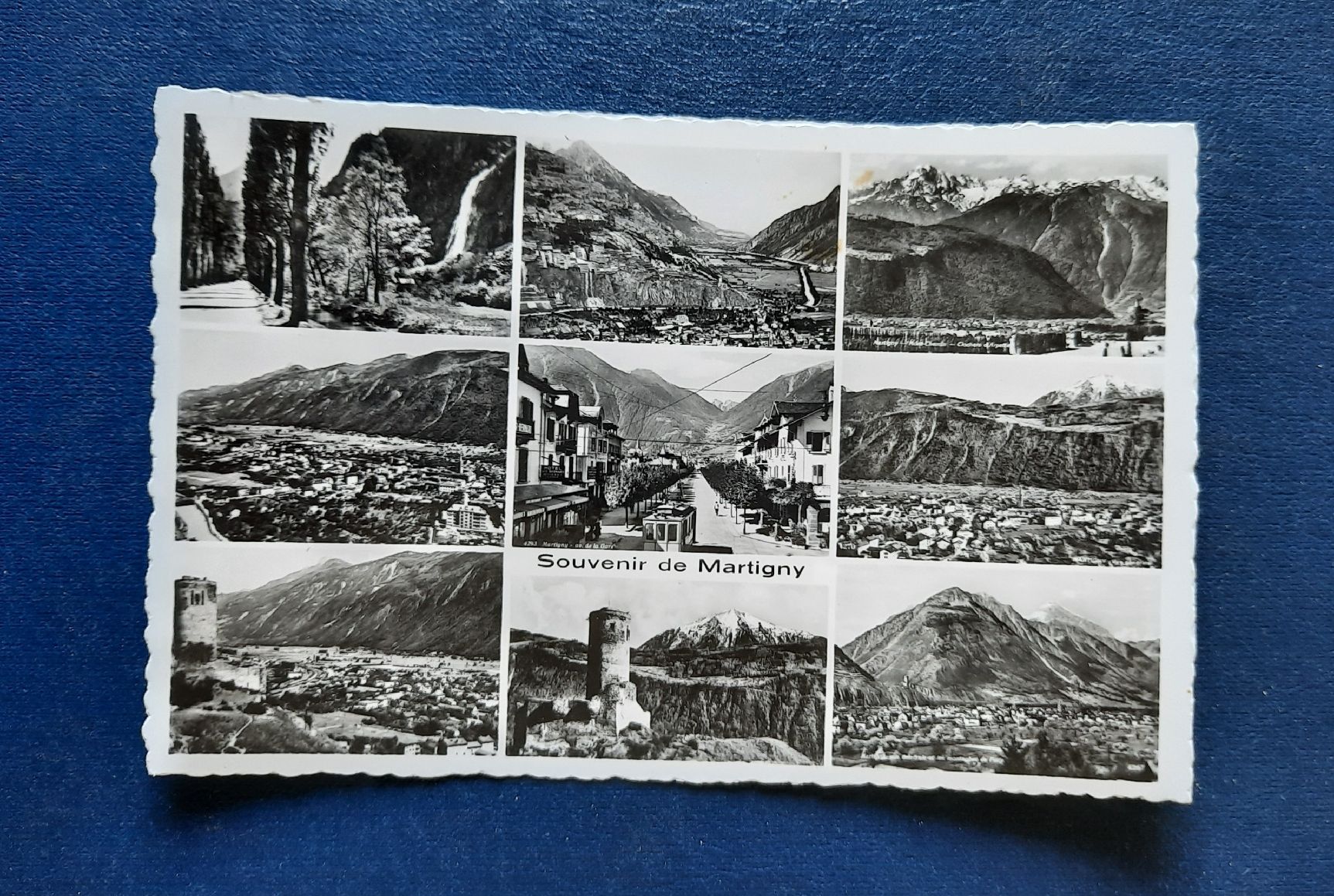 Cartoline postali: Ansichtskarte Martigny, 9 Bilder, gest.1951, Feldpost – Usato da Marly venduto da neu-adlerauge65