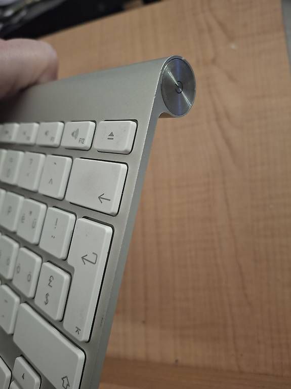 Tastiere: Apple magic keyboard QWERTZ – Usato da St-Cergue venduto da ste_bjn2 4