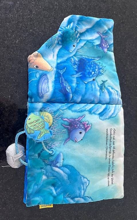 Libri: Stoffbüechli Regenbogenfisch – Usato da Wettingen venduto da Suzanne015 3