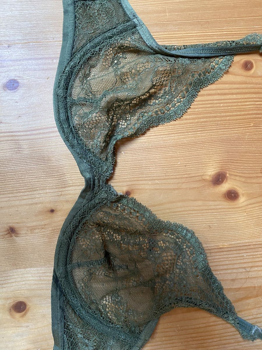 Altra biancheria intima: Wunderschöner grüner BH mit Spitze  – Usato da Rehetobel venduto da Jahbleh 1