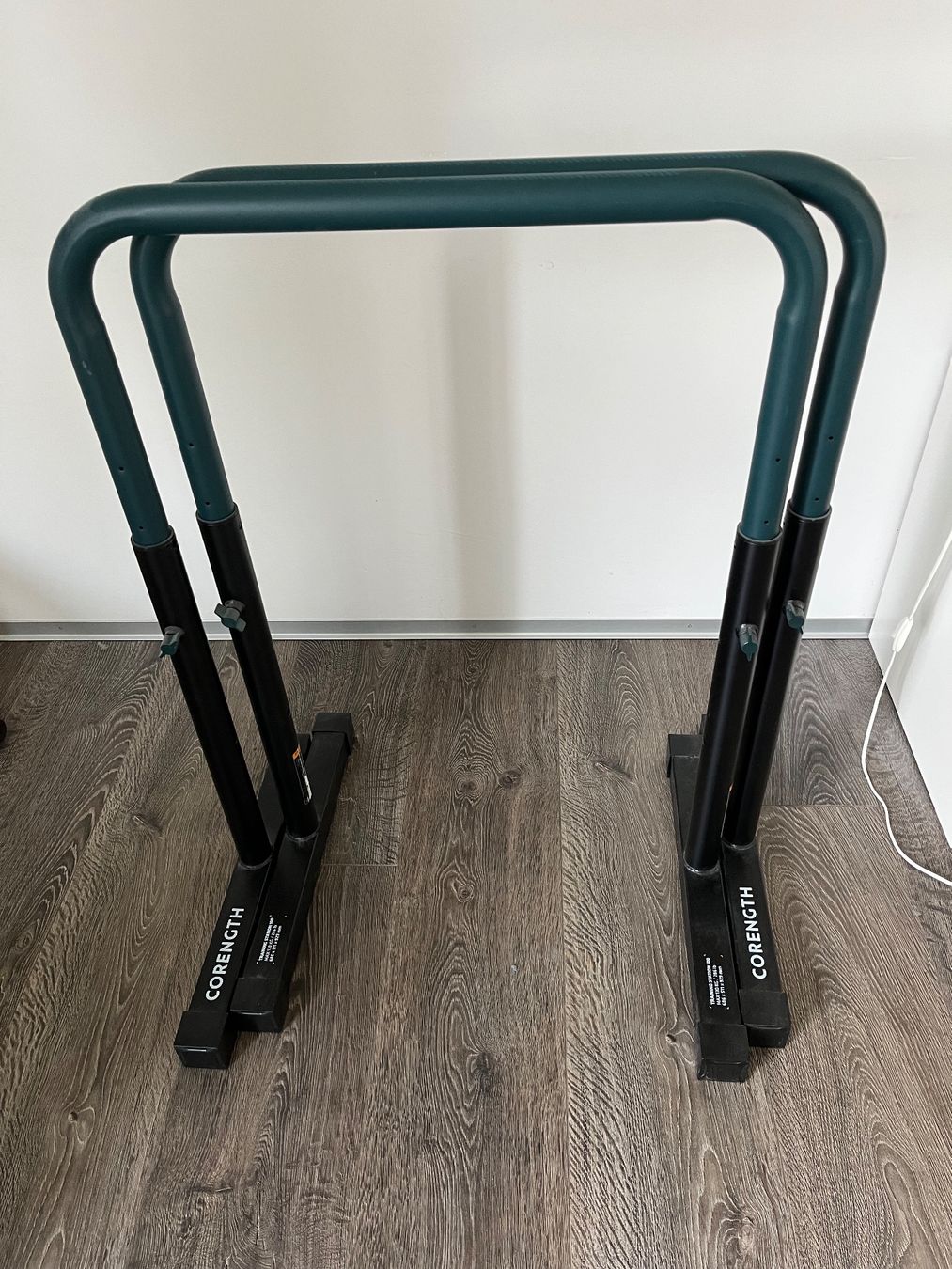 Hometrainer: Corength Dip-Barren neuwertig – Neu (gemäss Beschreibung) aus Bülach von eryo343