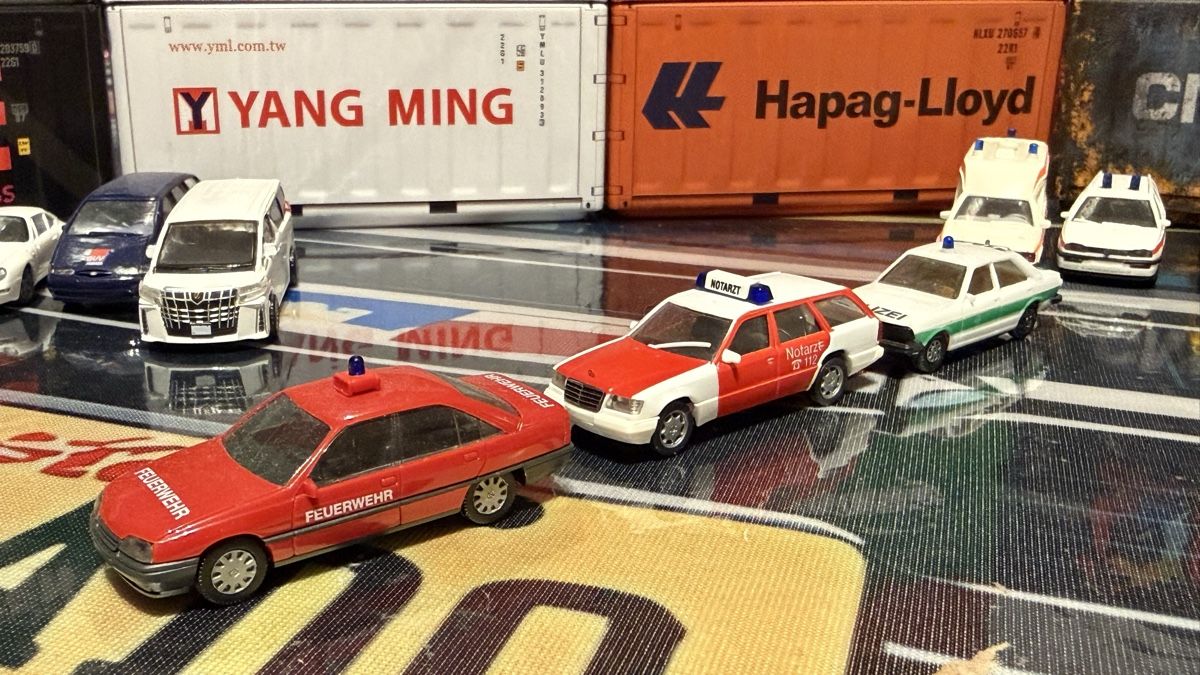 Modellautos: 11  1:87 Modell Cars – Gebraucht aus Basel von Zomeg 3