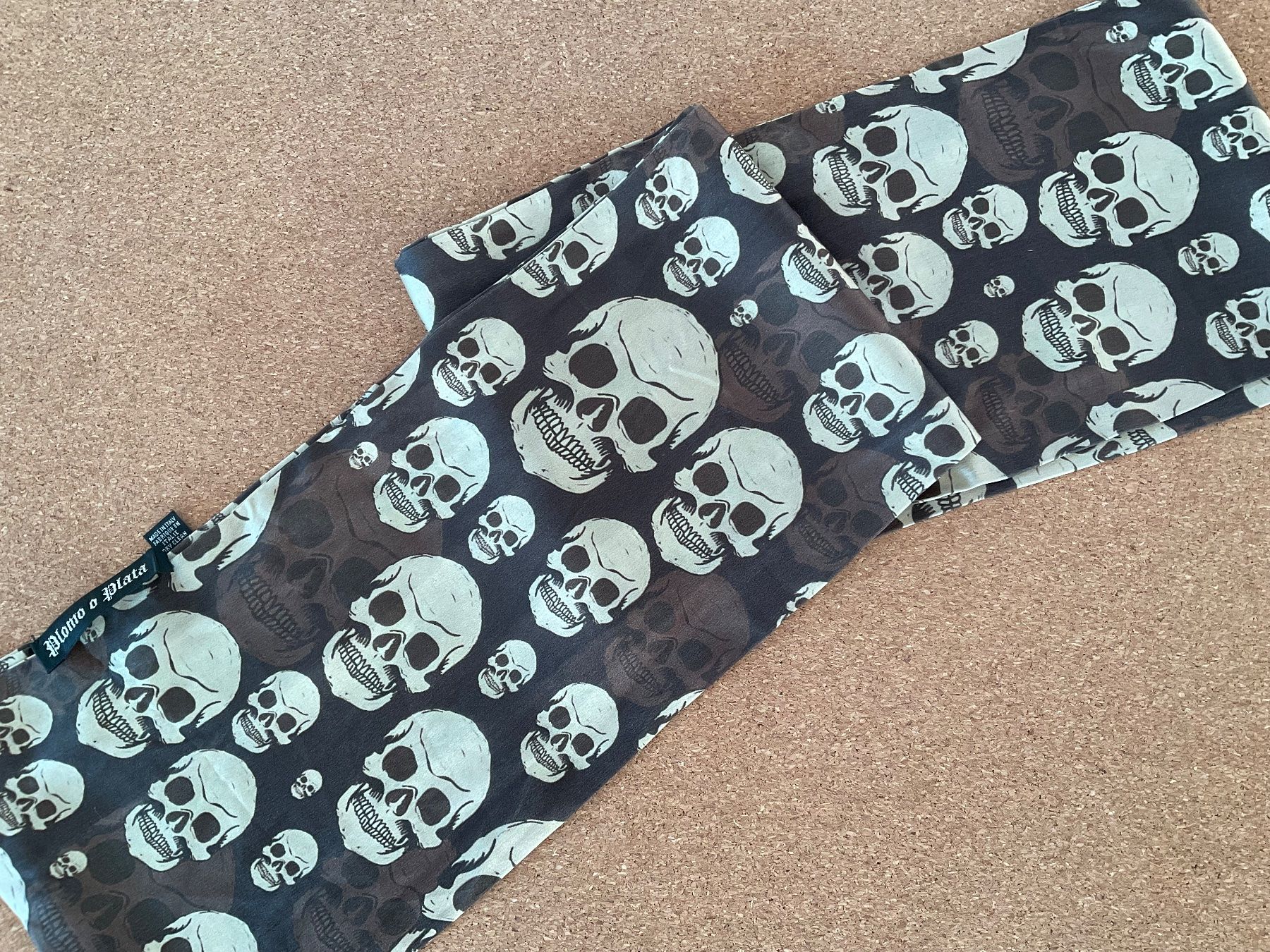 Foulard & Sciarpe: Seidenschal von Blomo O Plata – Usato da Sissach venduto da washita01 3