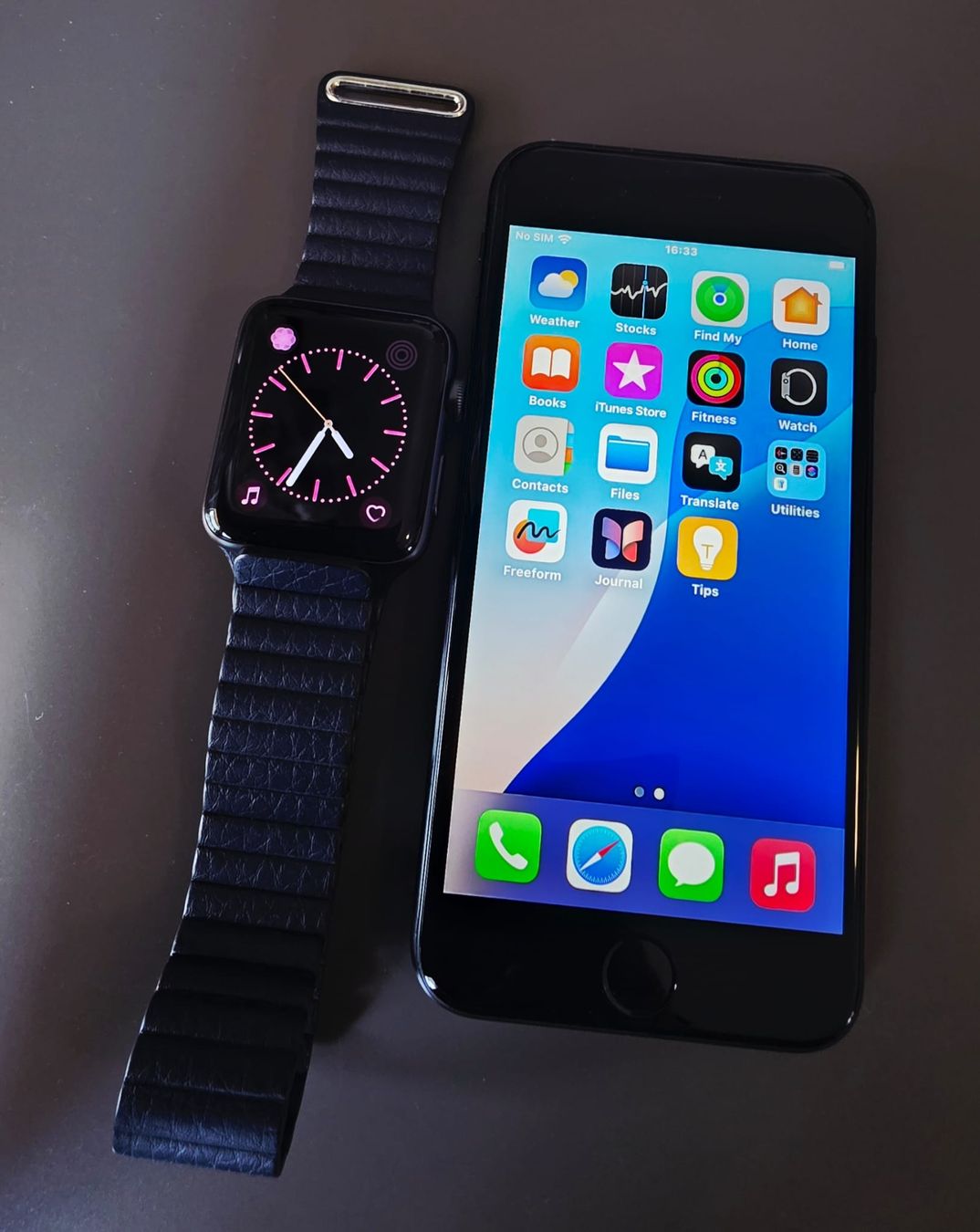 Apple Telefoni cellulari / Smartphones: Apple iPhone SE + Apple Watch Series 2 - Bundle – Usato da Studen BE venduto da tha_dhp8 2