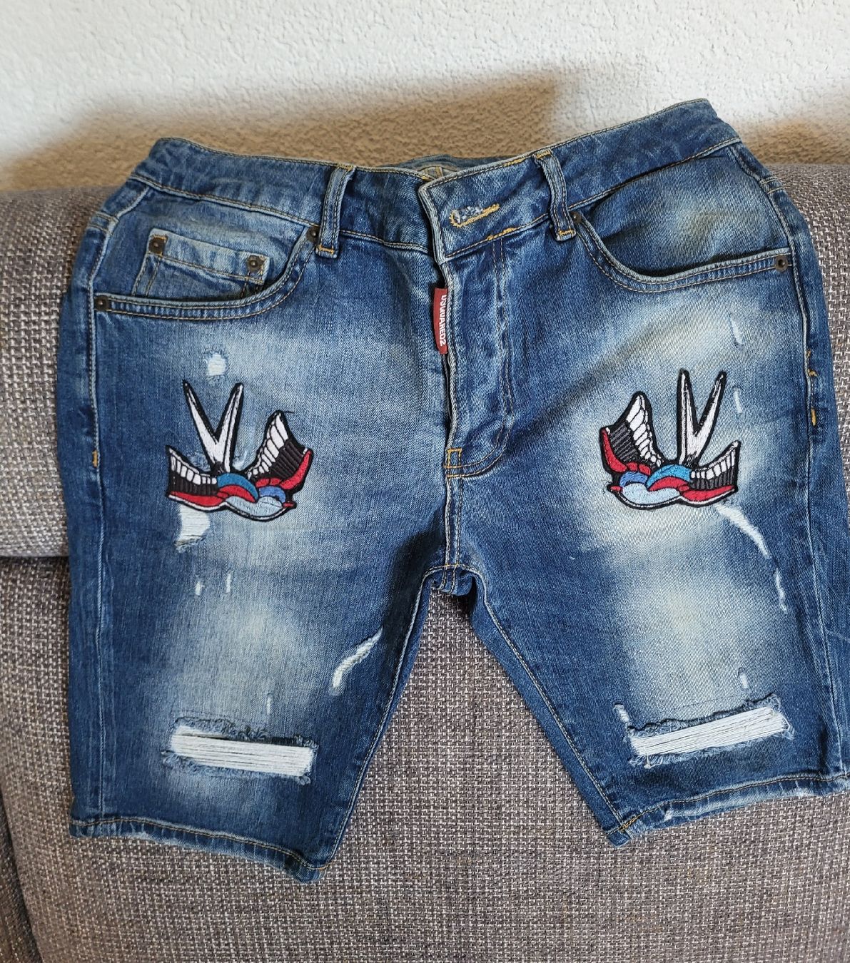 Dsquared2 Jeans: short denim Dsquared2 - Taille 44 – Nuovo (secondo la descrizione) da Jongny venduto da spazme16