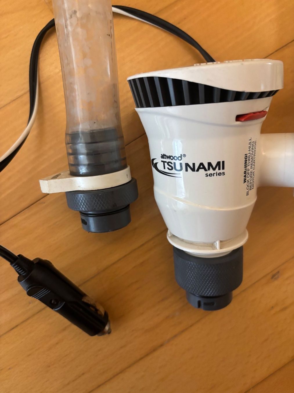 Bateaux: Attwood Tsunami Pump – D'occasion à Steinhausen par rommy24