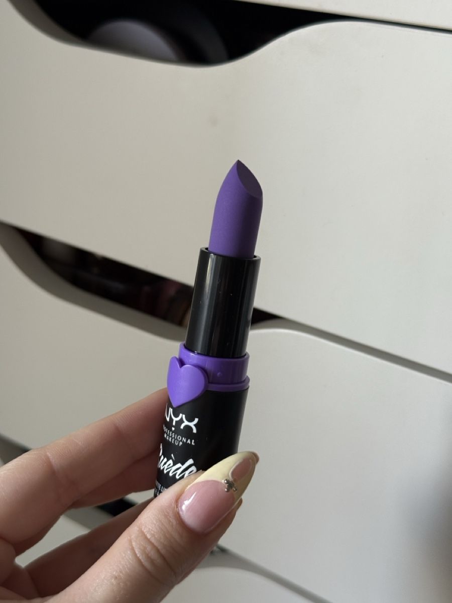 NYX Professional Makeup Make-up: Rouge à lèvres NYX violet neuf – Nuovo (secondo la descrizione) da Chavannes-près-Renens venduto da elobrgs