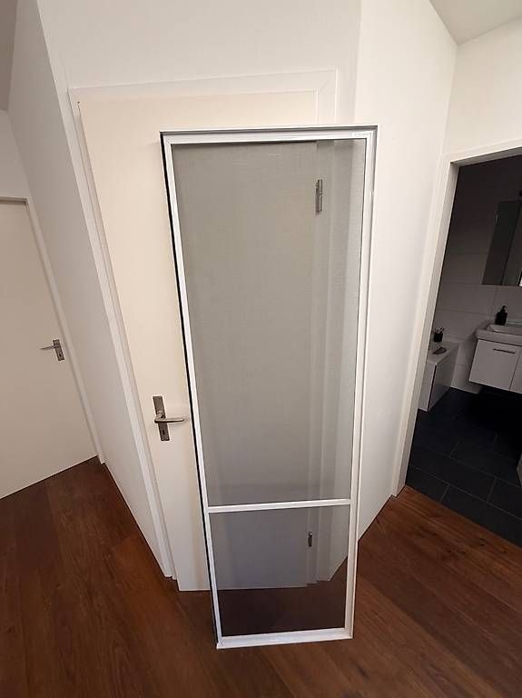 Altro per la casa: Mückengitter / Fliegengitter 59cmx 193.3cm – Usato da Wilen b. Wollerau venduto da awsm-automotive