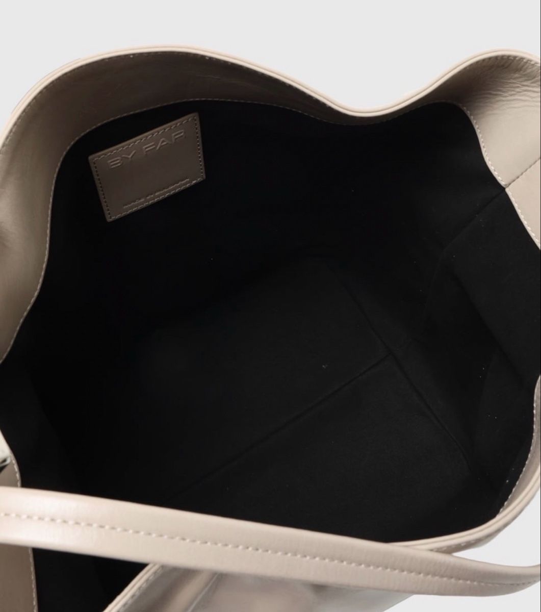Taschen für Damen: By Far leather bag – Neu und originalverpackt aus Paradiso von viorea 4