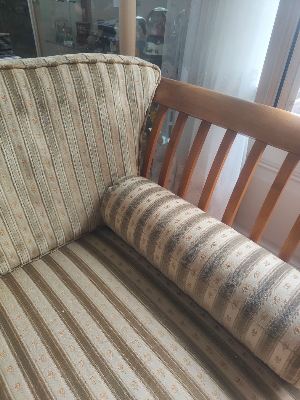 Divani: Wunderschönes Sofa noch von Grossmutters Haushalt – Usato da Bern venduto da Nobsiii 1