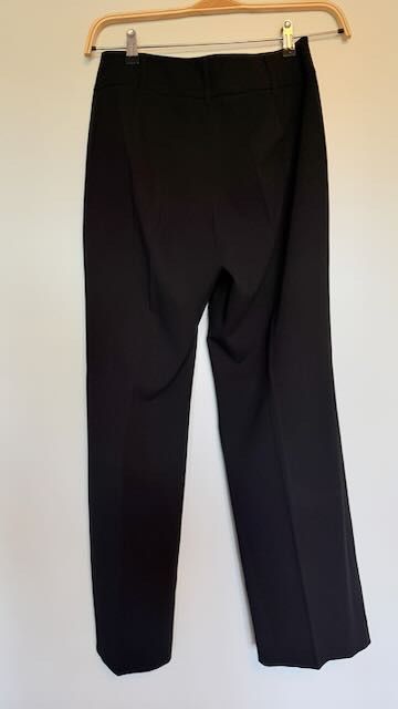 Pantaloni: Schwarze Bügelfaltenhose Gr. 36 – Usato da Winterthur venduto da ing_pd8f 1