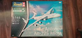Revell Modellbausatz "Antonov"