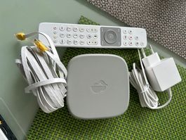 Einwandfreie Swisscom Box 21 TV Box BlueTV + Zubehör