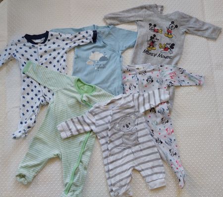 6 kuschelige Baby Strampler, Grösse 68