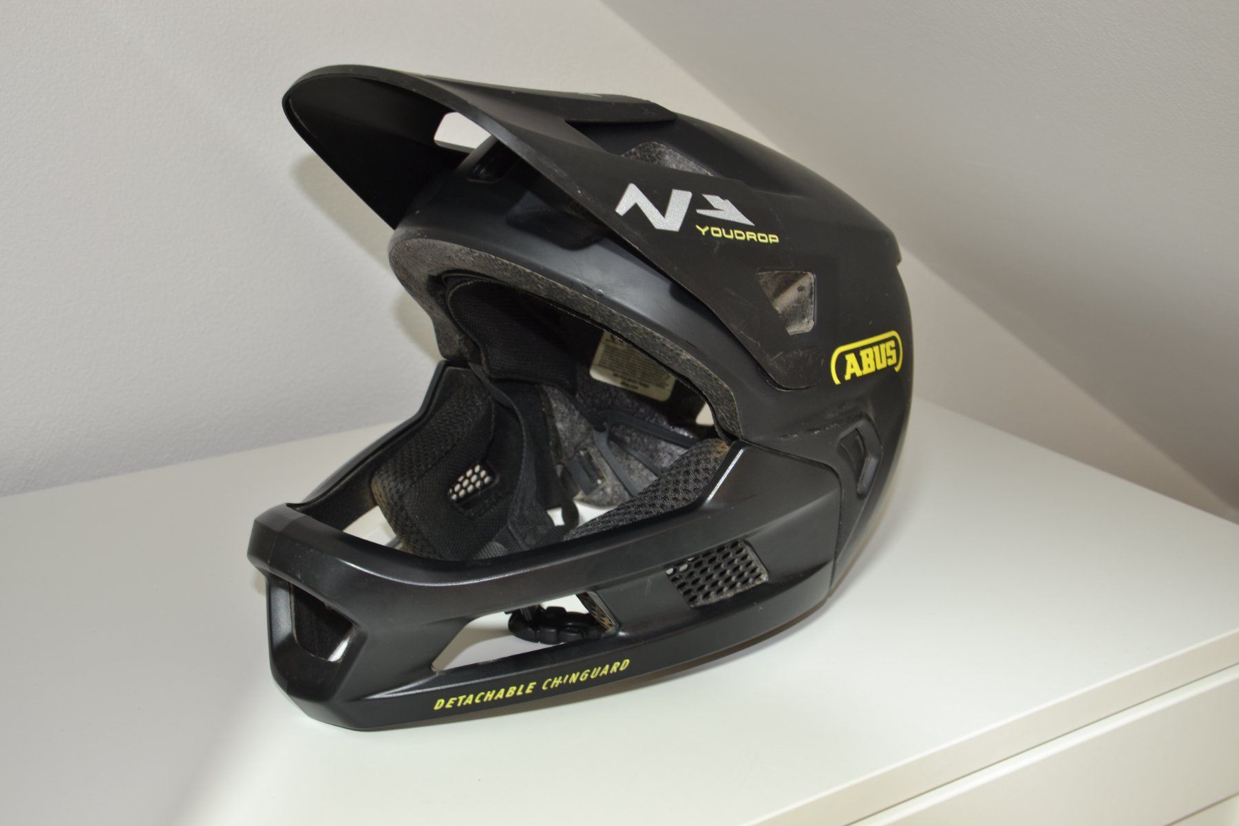 Abus Caschi: Casque vtt enfant Abus youdrop ff – Usato da Sierre venduto da kev_x7wd
