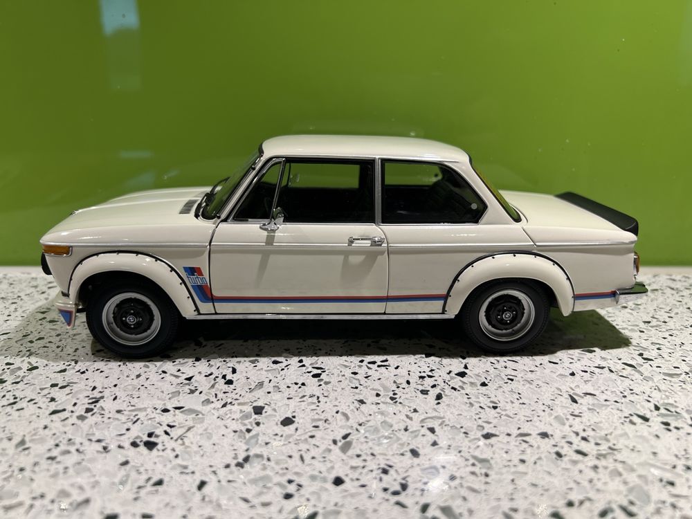 Kyosho 1:18 BMW 2002 Turbo 1974 Weiss