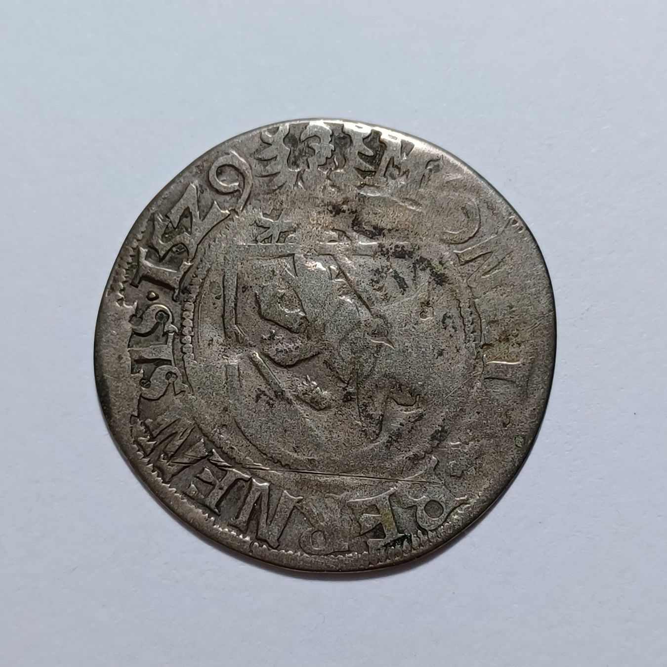 Tutti le monete: Batzen 1529 Bern HMZ 2-174d – Usato da Pfäffikon ZH venduto da Schweizer_Muenzen