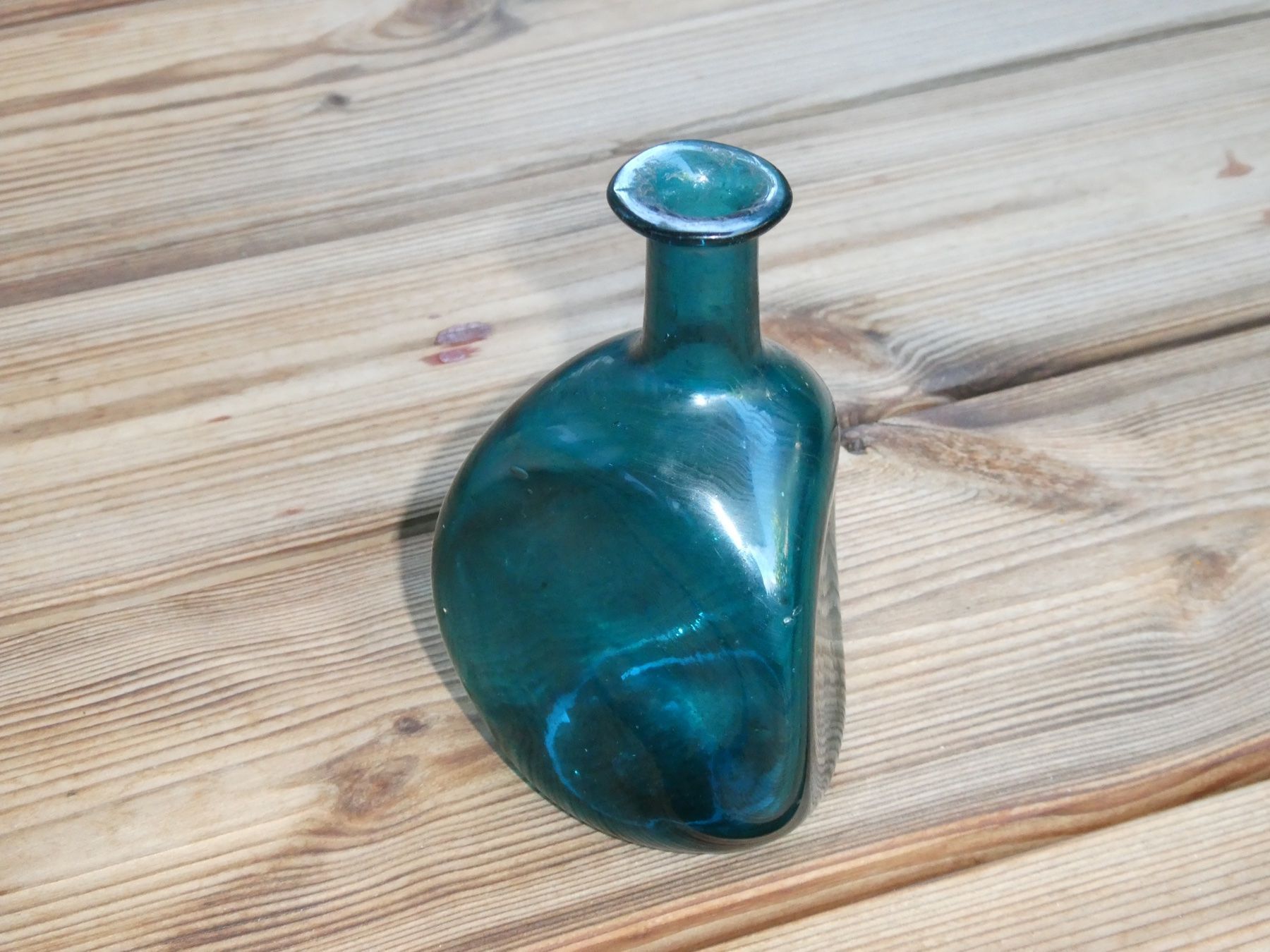 Vase & Récipients: alte Dreiecksvase Glas – D'occasion à Lüchingen par Eeizo 1