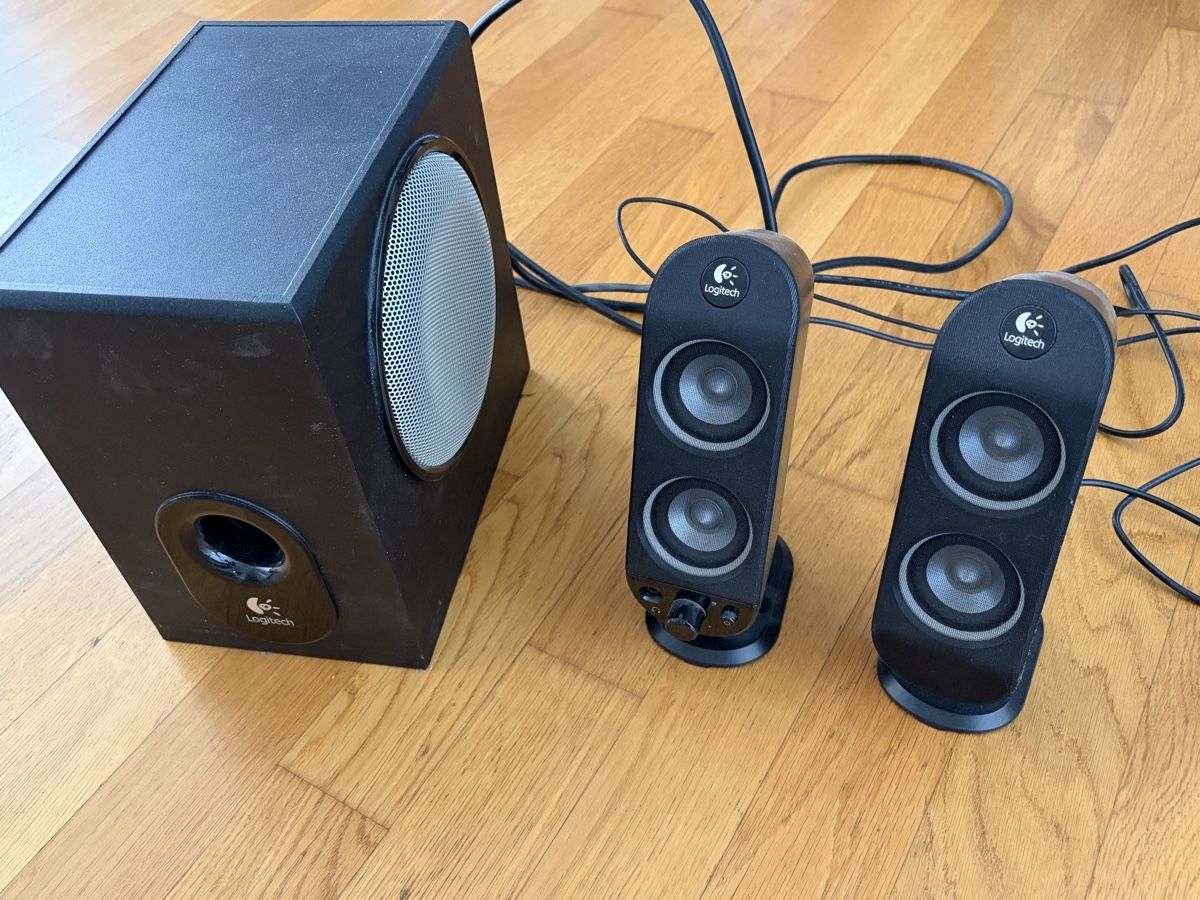 Logitech Casse acustiche: Tischlautsprecher mit Bass Logitech – Usato da Bern venduto da mareka27