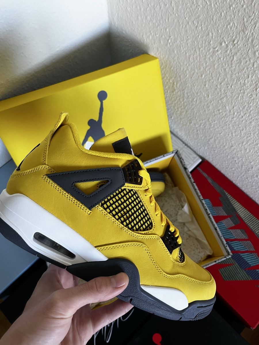 Jordan Scarpe da uomo: Jordan 4 Lightning, Grösse 42.5 – Nuovo e nell'imballaggio originale da Liebefeld venduto da donetasy 1