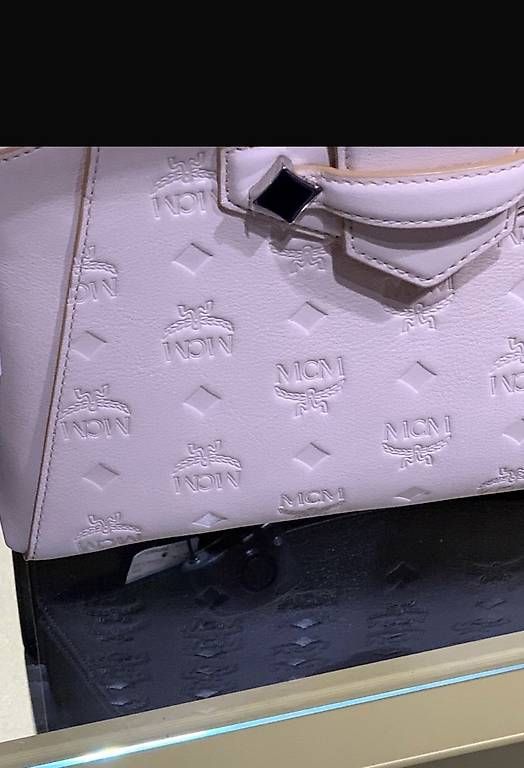 Taschen für Damen: Original MCM Umhängetasche in Hellrosa – Gebraucht aus Fällanden von xuf_56dq 1