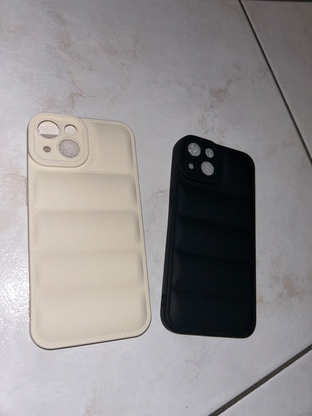 Apple Coques & Protection écran: Handyhüllen, Iphone 14, neu OVP – Neuf avec emballage d'origine à Hallwil par Zoeizy 2