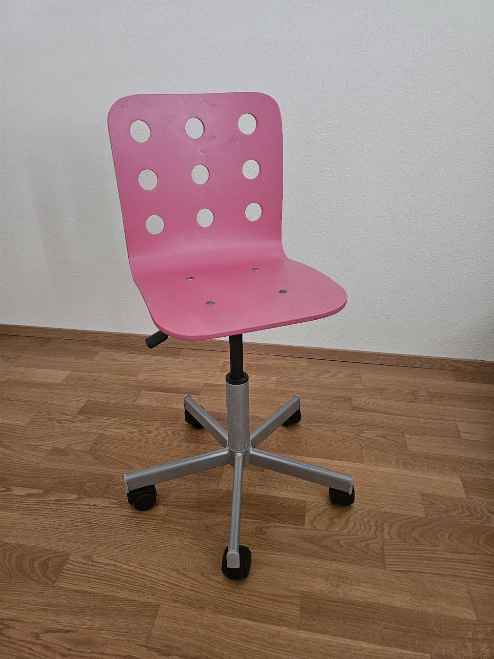 Ikea Sedie: Chaise de bureau IKEA Jules rose – Usato da Epautheyres venduto da nico846
