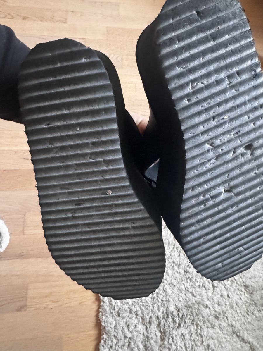 Damenschuhe: Moschino gr 38 – Gebraucht aus Münchenstein von By.gabriela.v 5