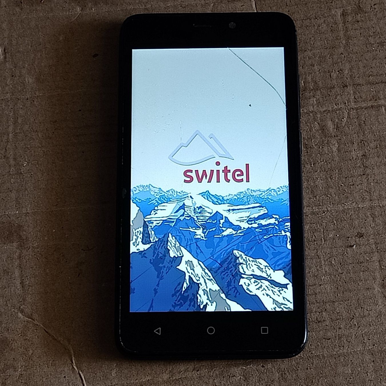 Switel Telefoni cellulari / Smartphones: Dual-Sim Android Smartphone ohne Sperre: Switel S55D defekt – Difettoso da Winterthur venduto da Opusco 6