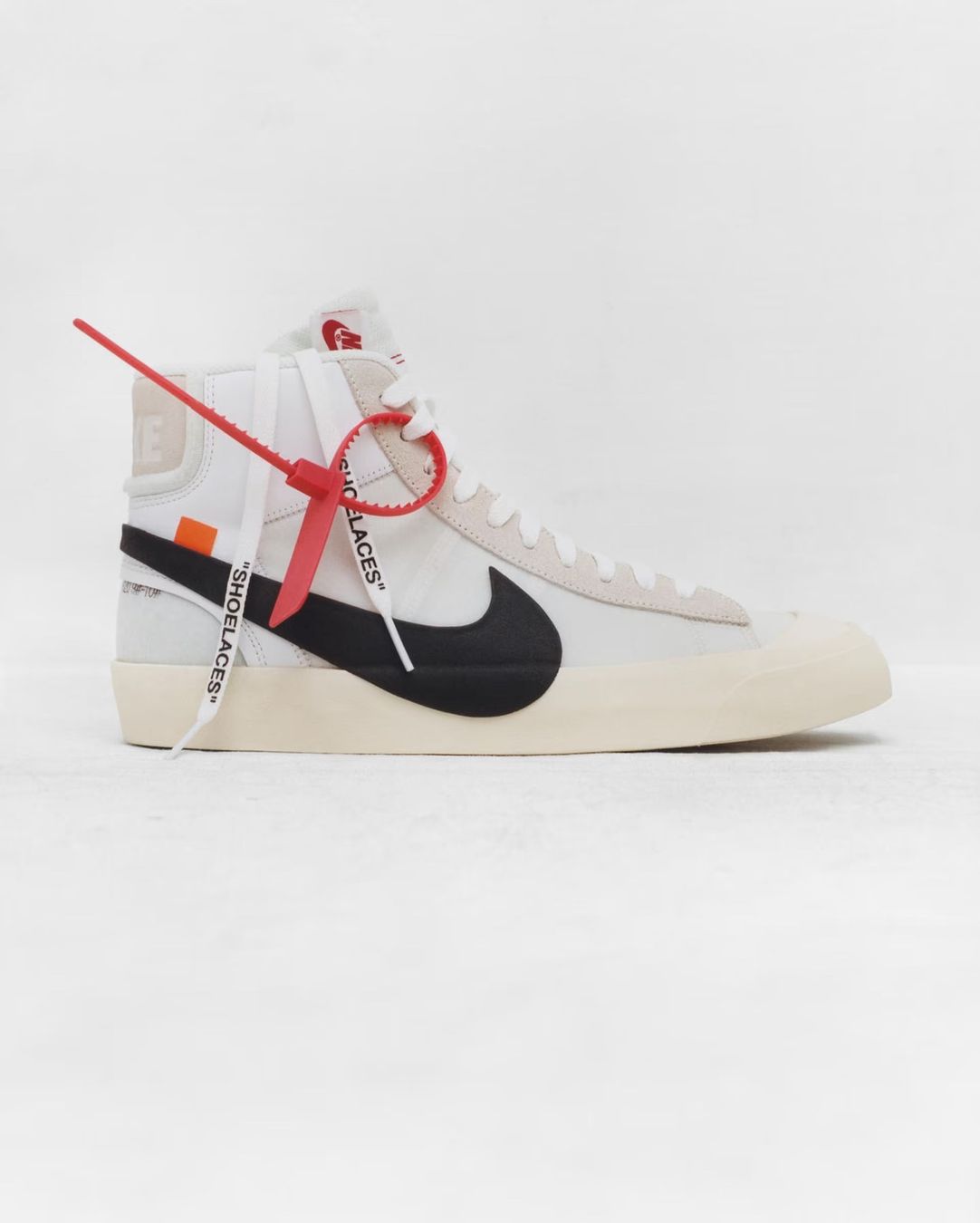 Nike Scarpe da uomo: Nike Blazer Mid Off-White - EU 45.5 – Nuovo e nell'imballaggio originale da Bern venduto da ElevenFive
